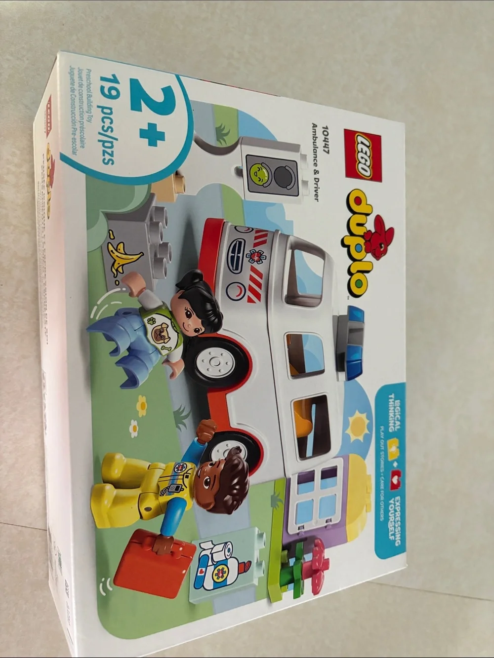 Lego DUPLO White, Red & Blue Ambulance Play Set. New sealed in box.